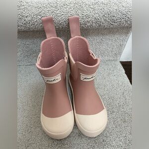 Pehr Voyageur Boot Posey Pink